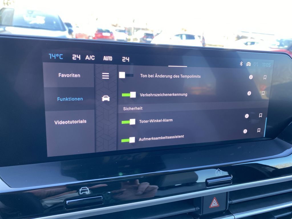 Fahrzeugabbildung Citroën C4 Hybrid 145 Automatik Max *Alcantara*Winterpak