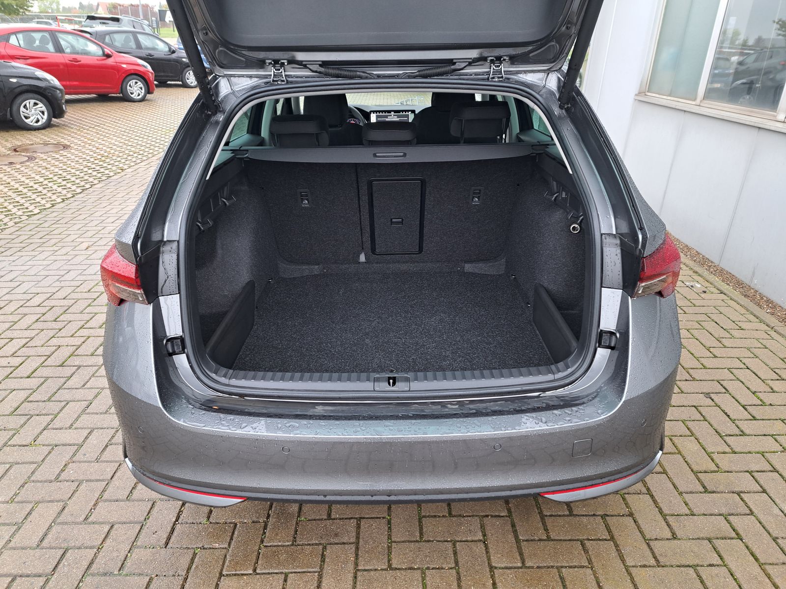 Fahrzeugabbildung SKODA Octavia MY'26 Combi 1.5TSI mHEV AHK NAVI LED ACC