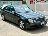 Mercedes-Benz Mercedes-benz E 270 CDI cat Avantgarde - blaue Mercedes-Benz E 270