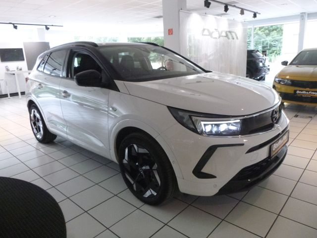 Grandland GSe Plug-In-Hybrid 4x4 Automatik