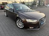 Audi A4 Avant S line*Panorama*Navi*Xenon*Garantie - gebrauchte Audi A4 aus dem Jahr 2012