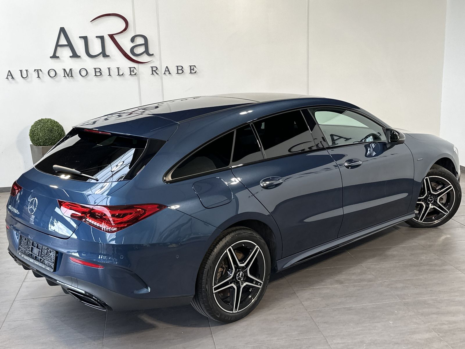 Fahrzeugabbildung Mercedes-Benz CLA 250e SB AMG-Line NAV+LED+PANO+BURMESTER+360°