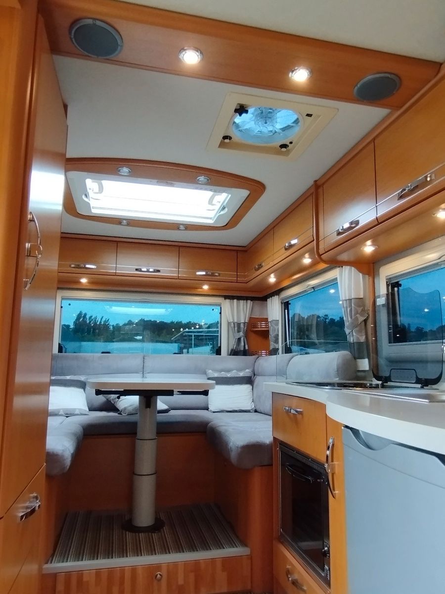 Fahrzeugabbildung Phoenix Alkoven 7100 RSL 2xLithium AHK Solar Kamera NAVI