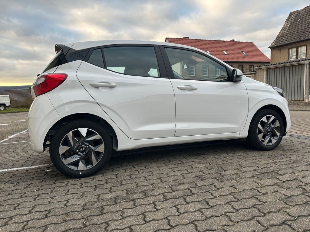 Hyundai i10 1.0 FACELIFT TREND INCL. NAVIGATION