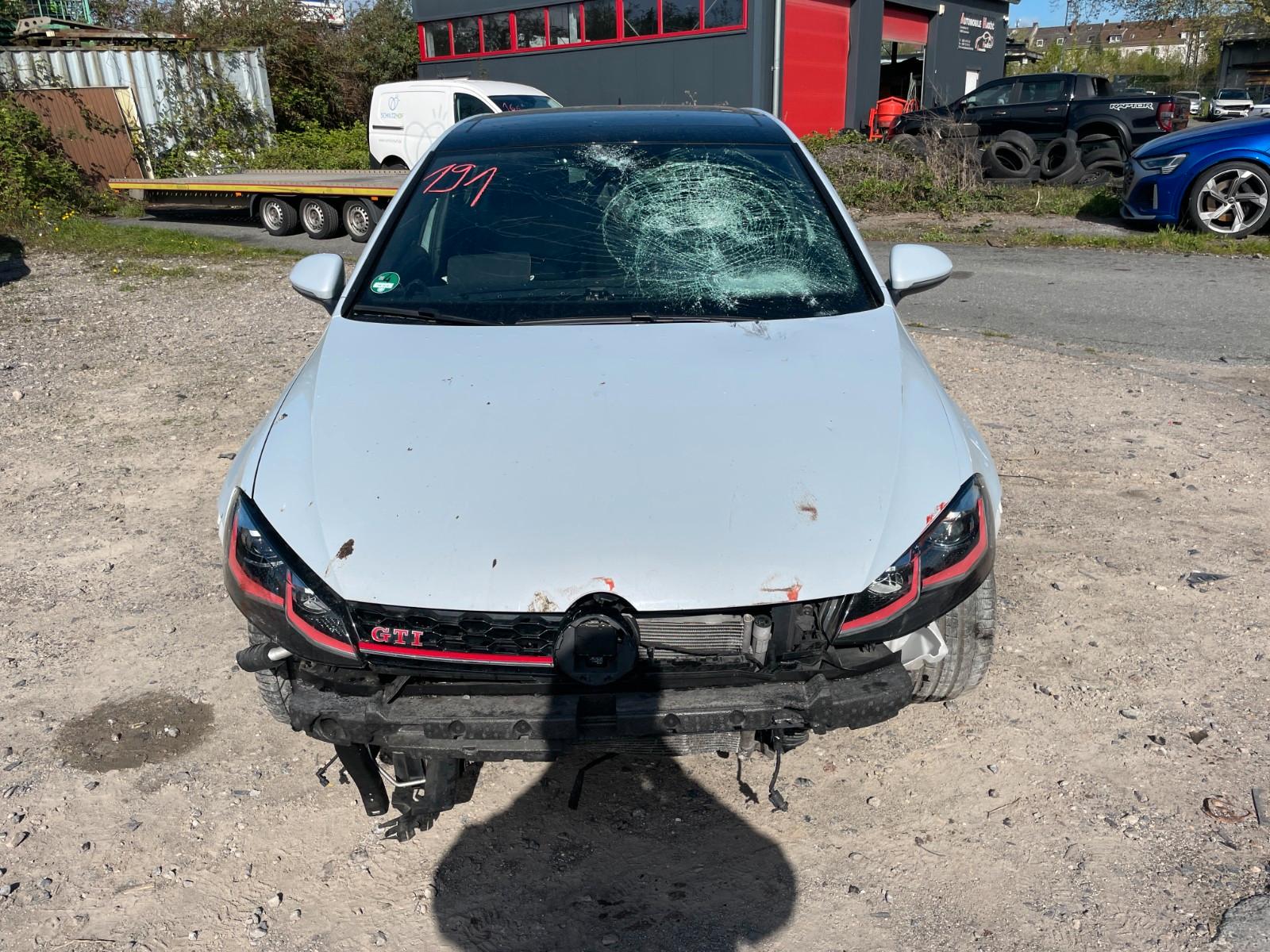 Volkswagen Golf 2,0 GTI Performance