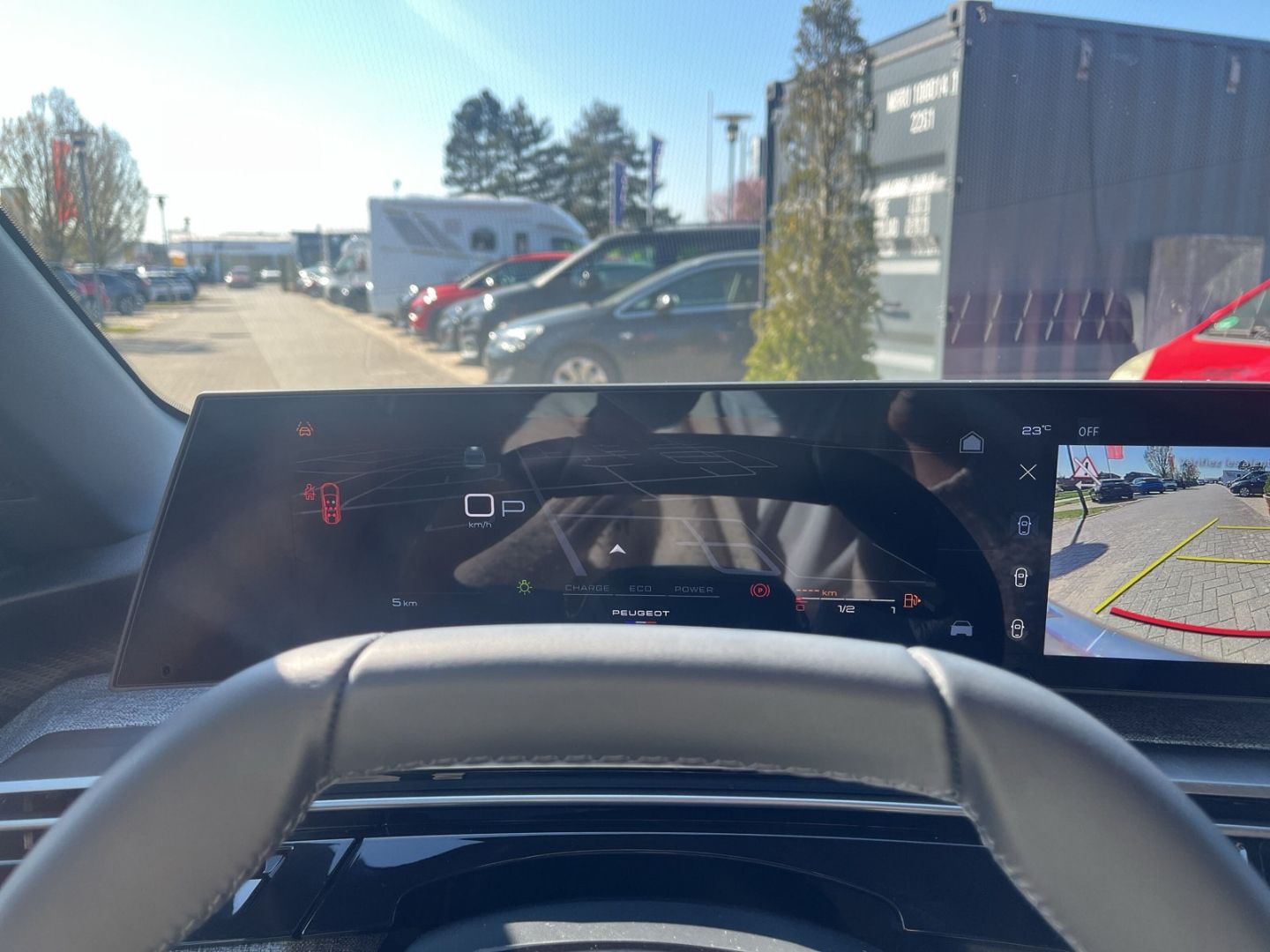 Fahrzeugabbildung Peugeot 5008 Allure HYBRID 145 Navi LED ACC CarPlay