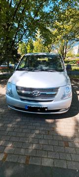 Hyundai H-1 2.5 CRDi (170 PS)  Sehr gepflegt - Hyundai aus 2010: Van