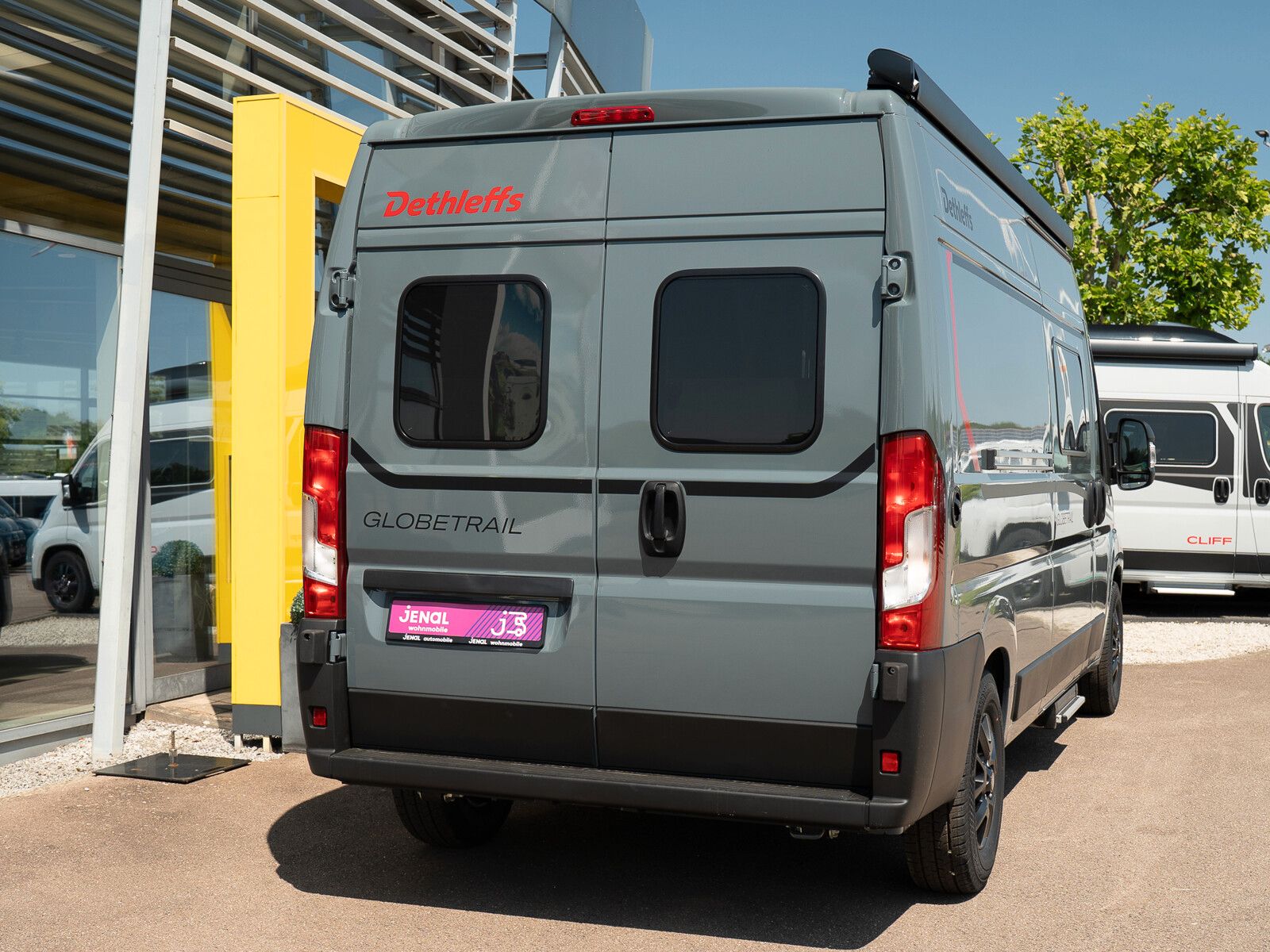 Fahrzeugabbildung Dethleffs Globetrail 600 DK Fiat Dieselheiz/Rahmenfenster