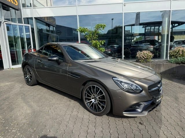 Fahrzeugabbildung Mercedes-Benz SLC 300 AMG Line AIRSCARF MEMORY LED