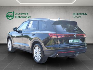 Volkswagen Touareg - 2