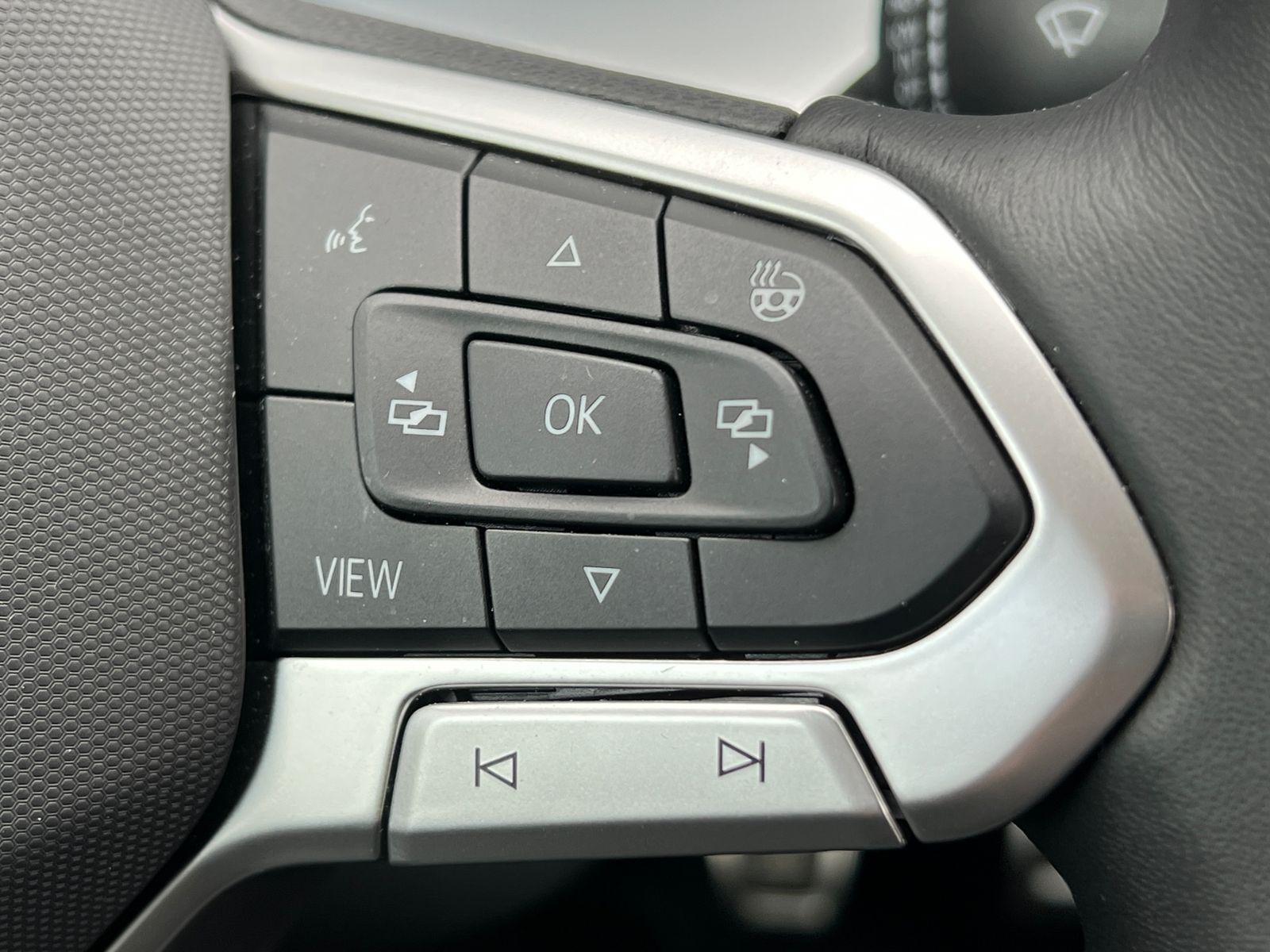 Fahrzeugabbildung Volkswagen Golf VIII GOAL 1.5 TSI *LED, App-Connect, 16'-LM