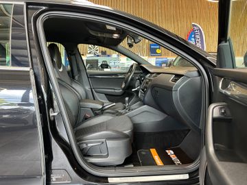 Skoda Octavia Combi RS *BiXenon*Navi*AHK*
