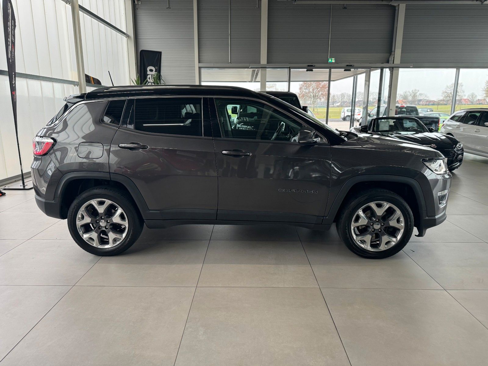 Fahrzeugabbildung Jeep Compass 1.4T Limited 4WD "Premium- + Sicht-Paket