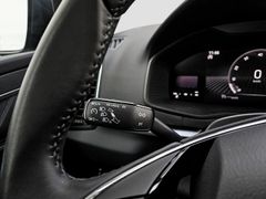 SKODA Karoq Fresh AHK NAVvorb SHZ LED PDC RKF BLT 5J G