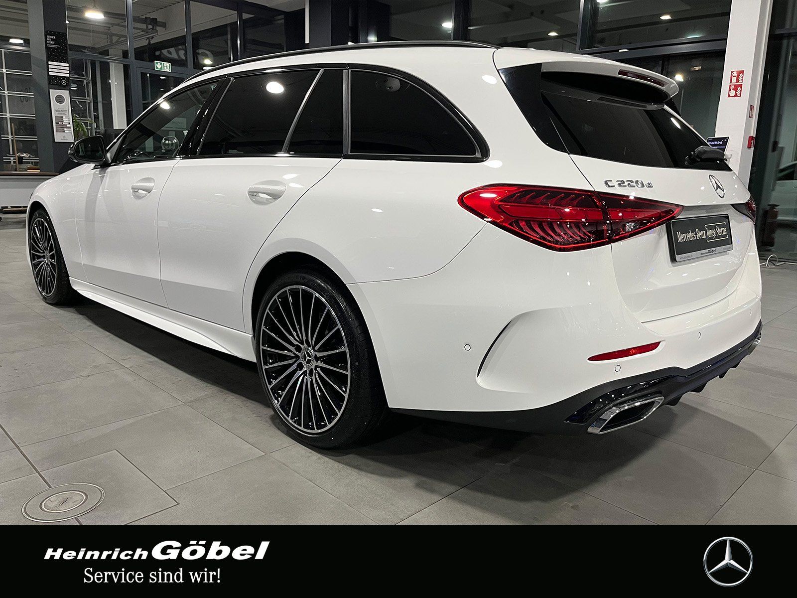 Fahrzeugabbildung Mercedes-Benz C 220 d T AMG+PANO+AHK+NIGHT+360°+DIGITAL+MEMORY