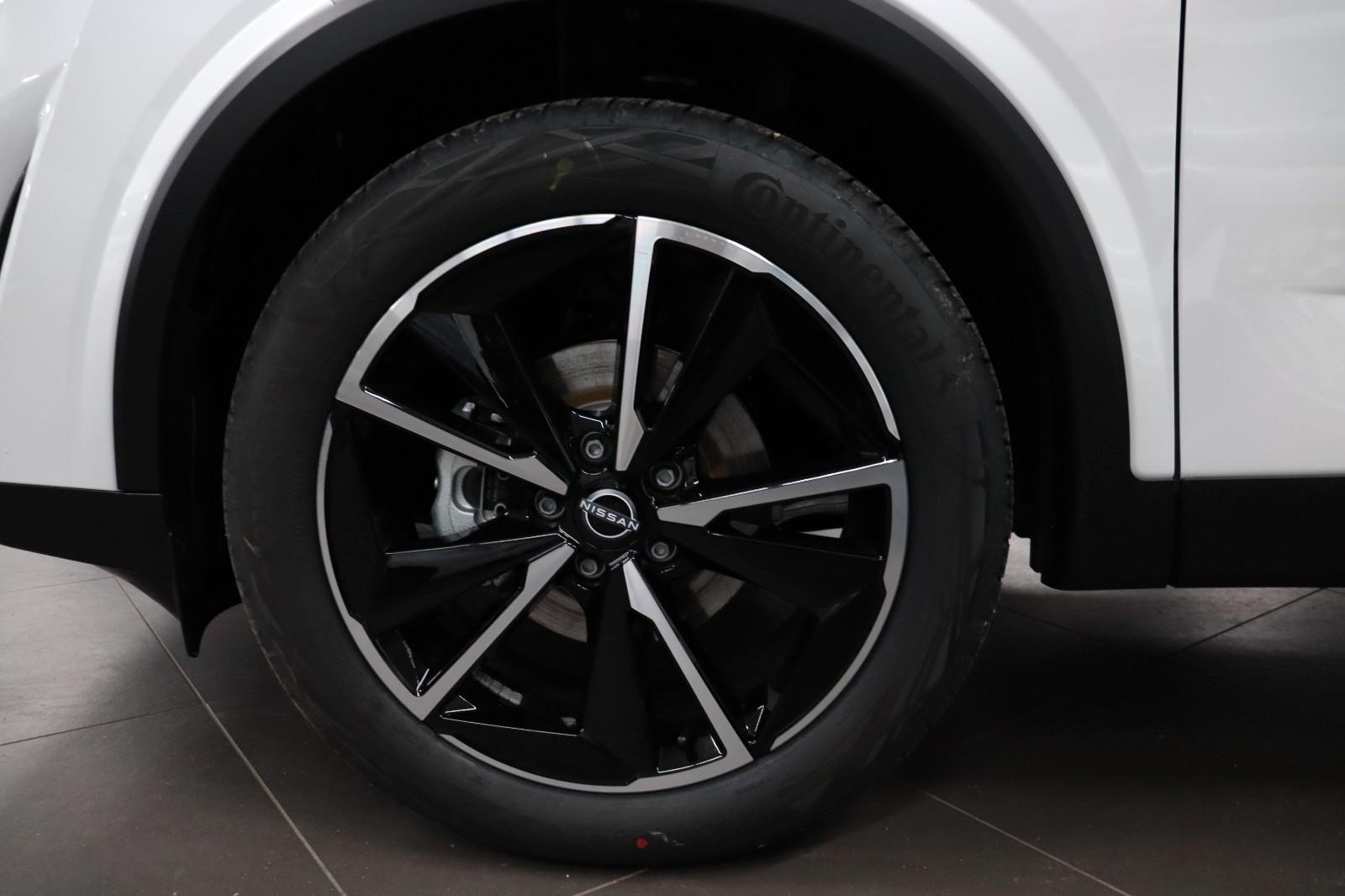 Nissan Qashqai 1.3 Tekna Pano Leder HUD 360° 19" SOFORT, миниатюра 17