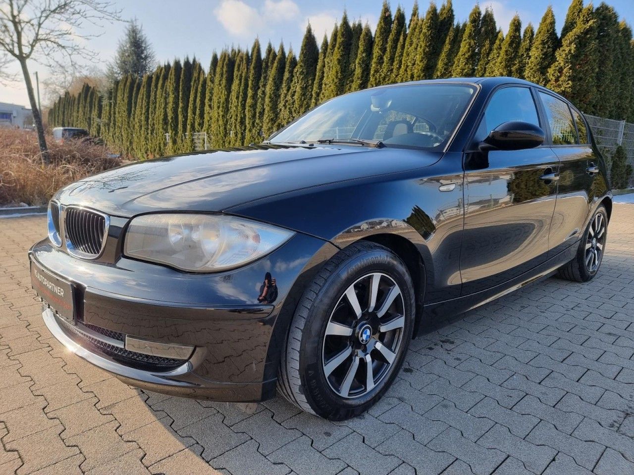 BMW BMW 118i 2.0 AHK SHZ PDC Klima el. FH ZV Klima