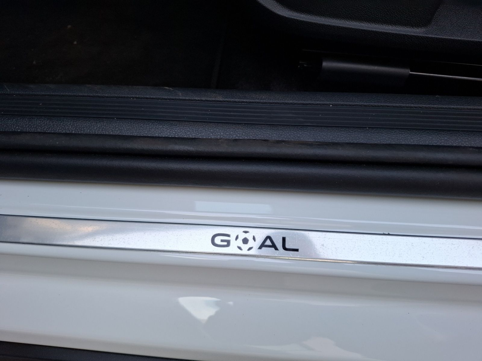 Fahrzeugabbildung Volkswagen Taigo TSI Goal DSG Matrix Navi AID ACC RFK SH LM
