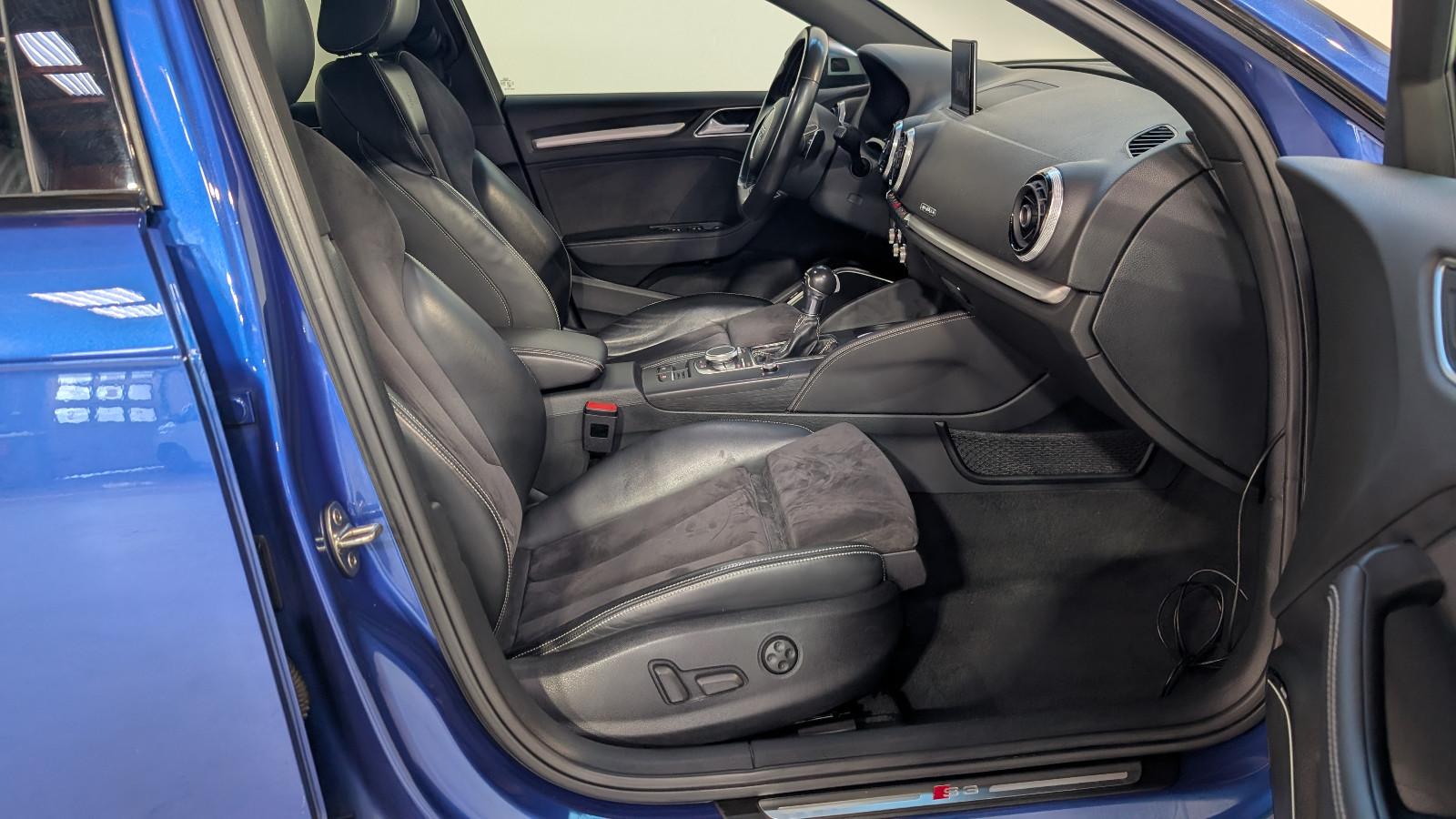 Audi S3 Sportback 2.0 TFSI 300 ch BVA quattro / Bang & Olufsen / Magnetic Ride / Alcantara-Cuir / Jantes 19"