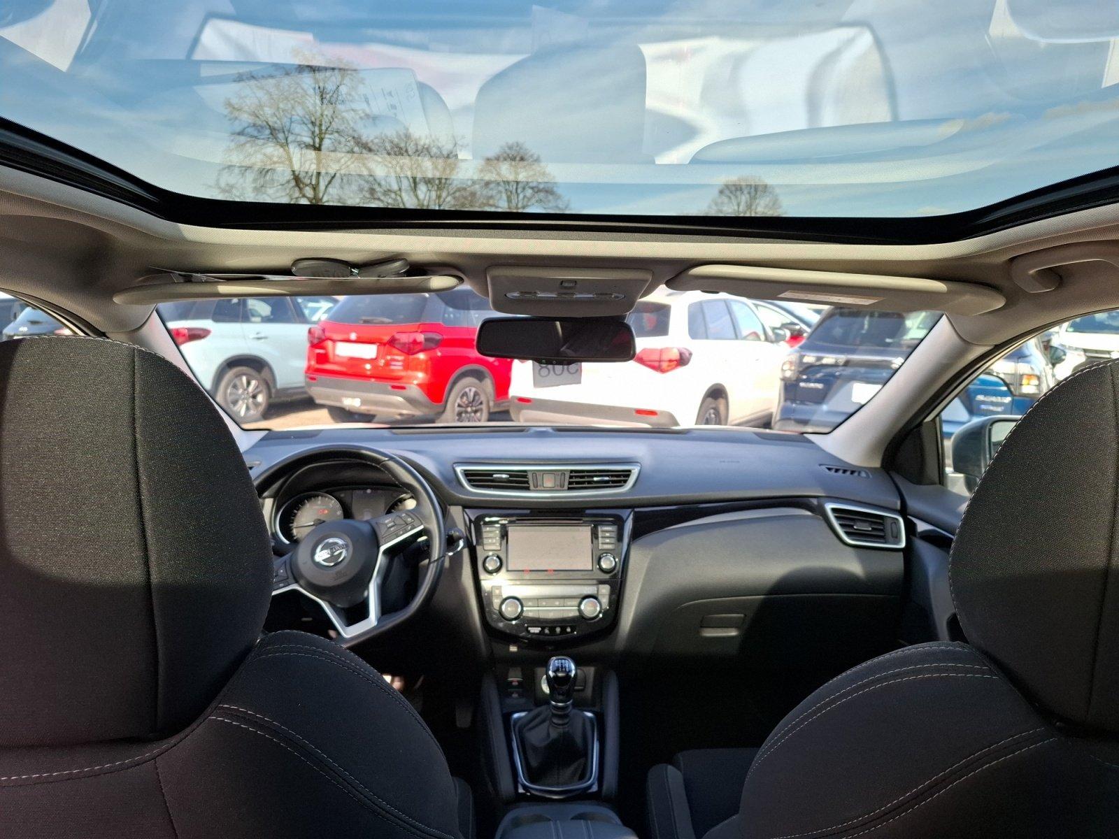 Nissan Qashqai 1.3 DIG-T N-Connecta NAVI AROUND-VIEW 17