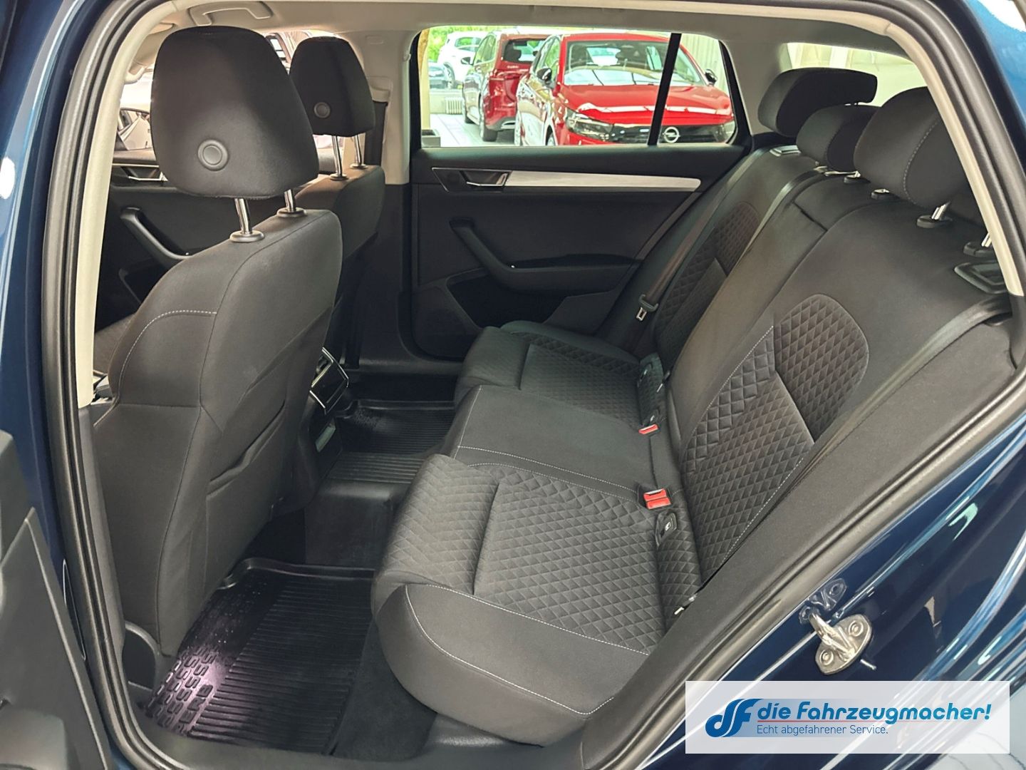 Fahrzeugabbildung SKODA Superb Combi 1,5 DSG Ambition Dig.Cockpit LED El