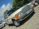 Mercedes-Benz 300D  W123rostfrei ungeschweisst - Mercedes-Benz 300: 300d W123