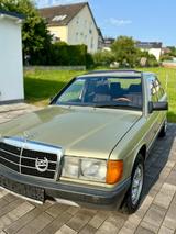 Mercedes-Benz Mercedes Benz W201 190D - Mercedes-Benz 190 aus 1986 mit Diesel-Antrieb