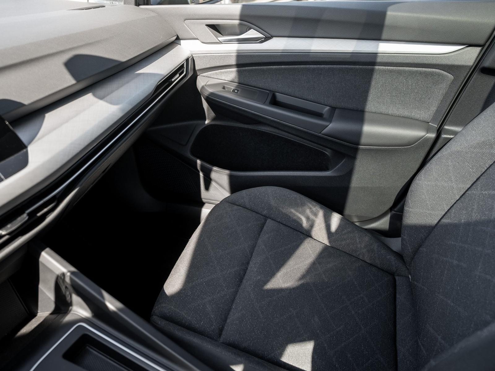 Volkswagen Golf VAR. VIII LIFE 2.0 TDI DSG Pano IQLight AHK, миниатюра 21