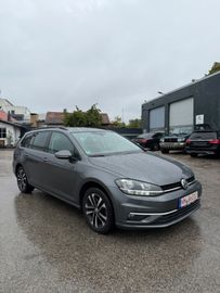 Volkswagen Golf - 2