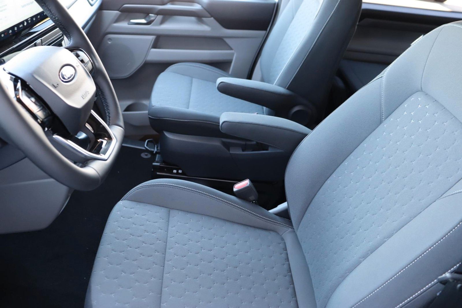 Ford Tourneo Custom Titanium 2.0 EcoBl. AHK 2,99% FIN foto 16