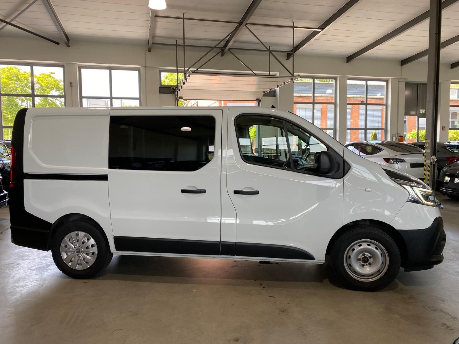 Fahrzeugabbildung Renault Trafic L1H1 2.0 dCi /Navi/Klima/2-Si/BOTT/SH/RFK