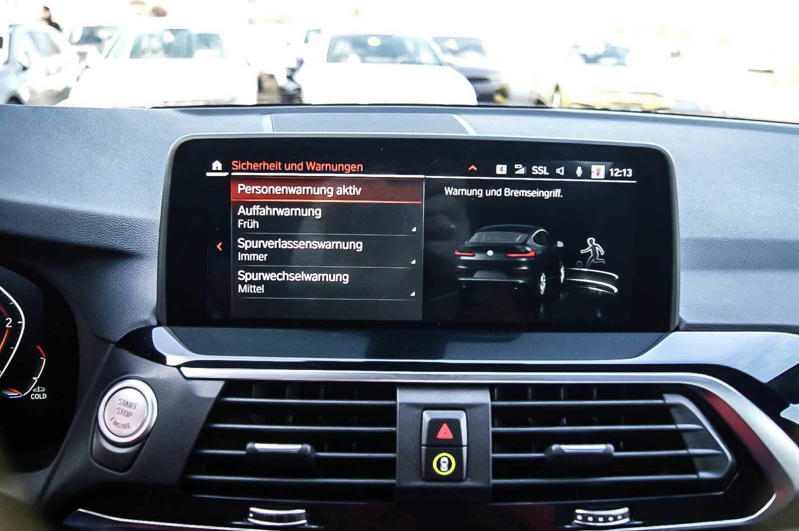 Fahrzeugabbildung BMW X4 xDrive 20 d M Sport X HUD ANHZV STHZG PANO