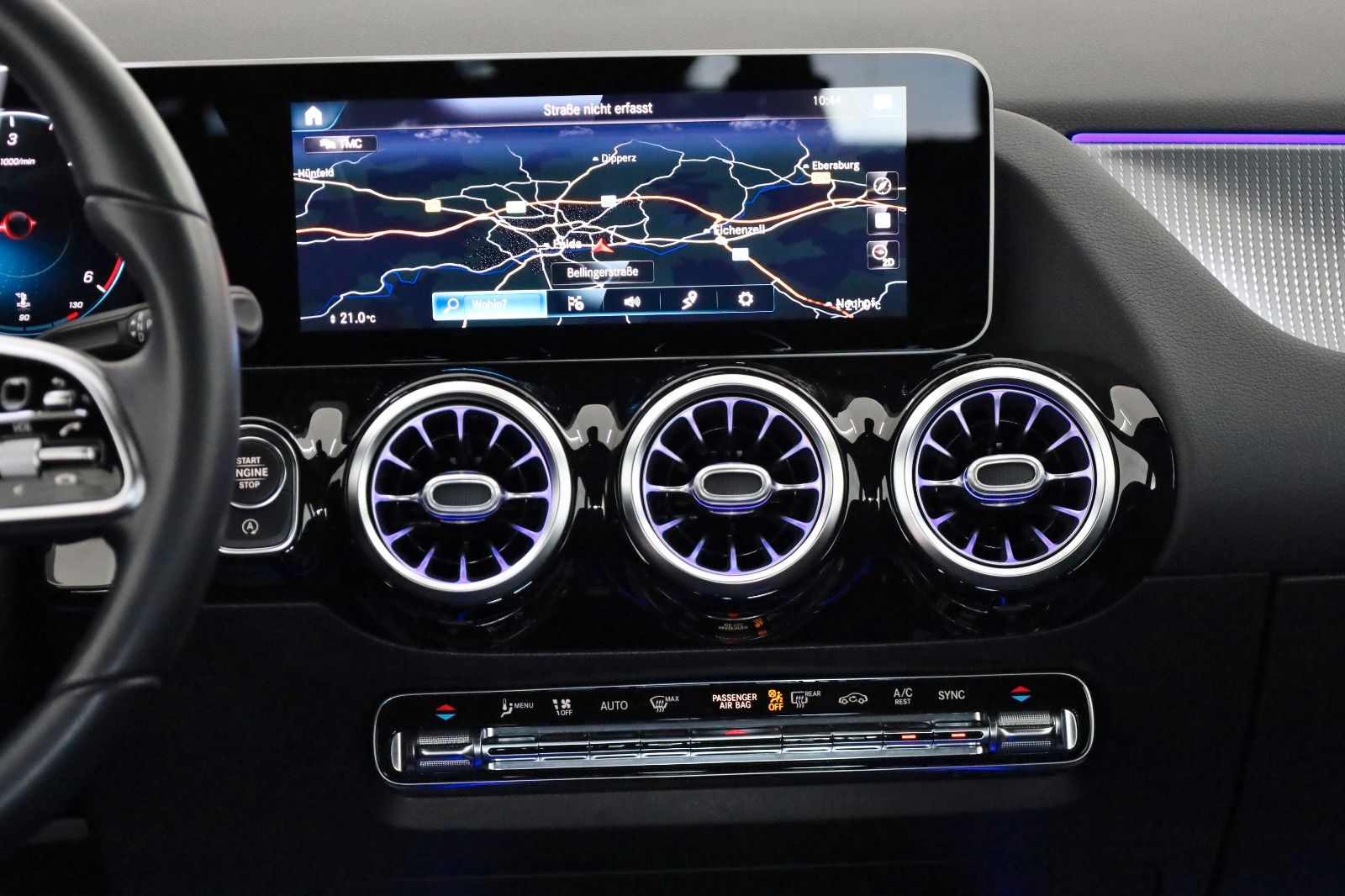 Fahrzeugabbildung Mercedes-Benz GLA 200d Leder,Navi,LED,Kamera,SH,Park-Paket