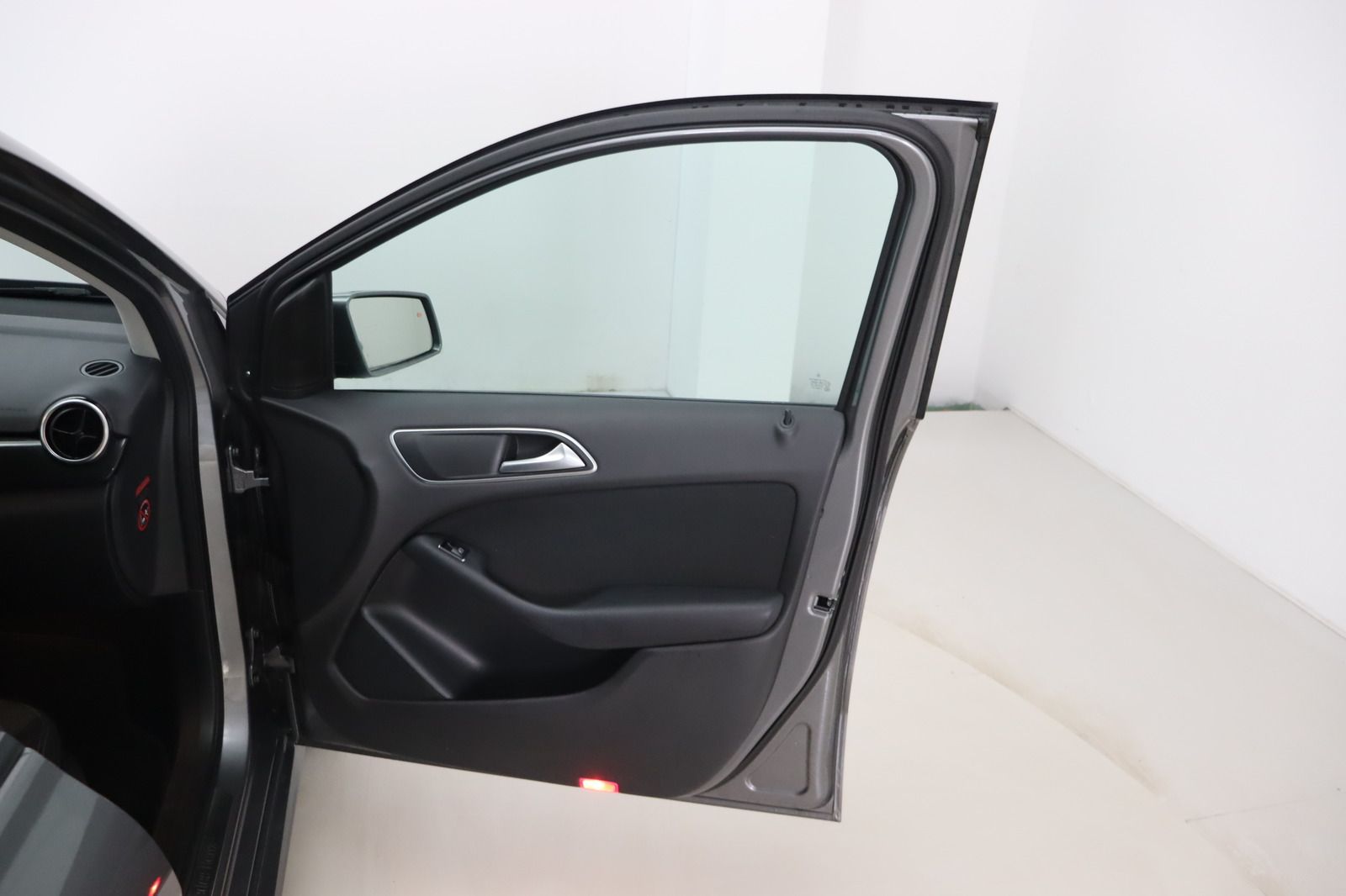 Fahrzeugabbildung Mercedes-Benz B 200 BlueEFFICIENCY * Bi-Xenon * Sitzhzg. * PDC