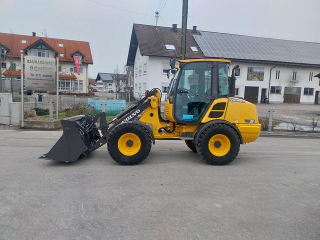 Volvo L 25 F