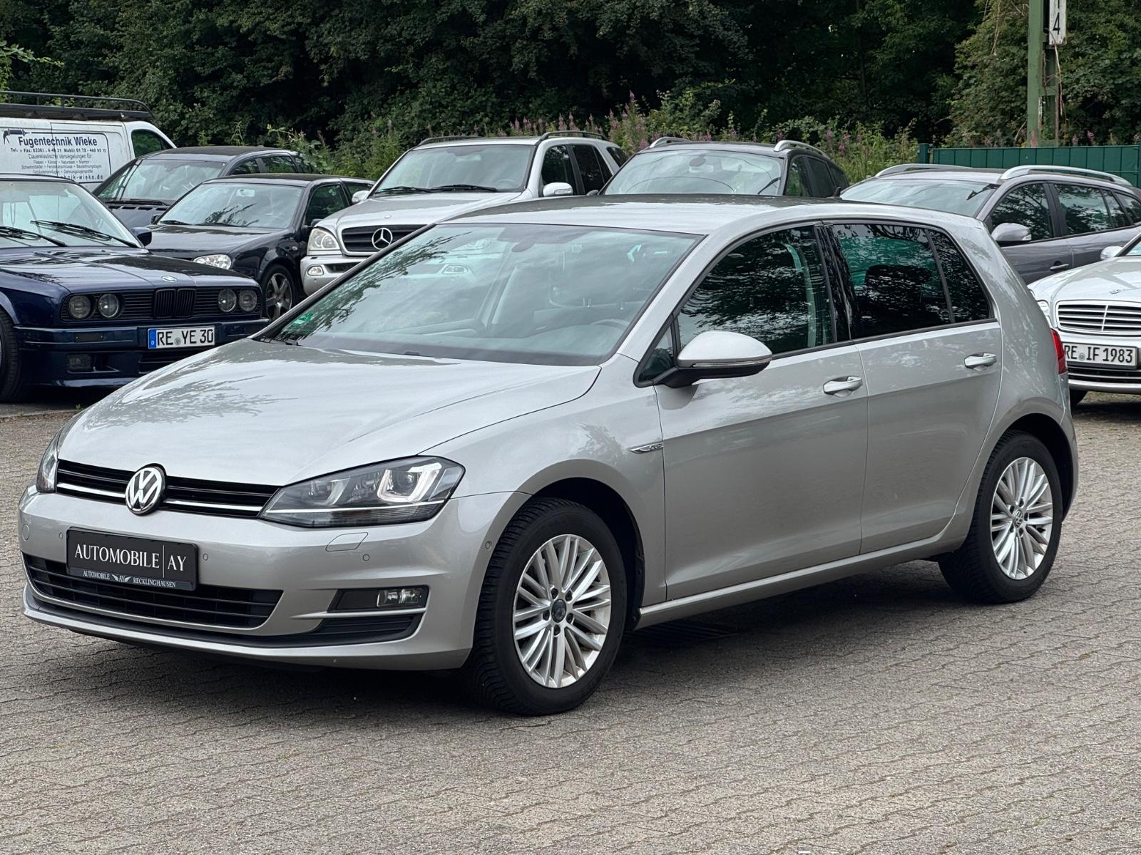 Volkswagen Golf VII Lim. Cup BMT*SHZ*PDC*NAVI*XENON