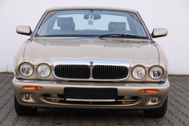 Jaguar XJ 4.0 Executive 2 Jahre Garantie