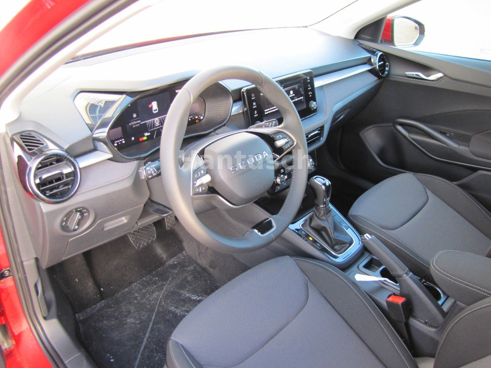 Fahrzeugabbildung SKODA Fabia Tour 1.0l TSI 116PS 7-Gang DSG