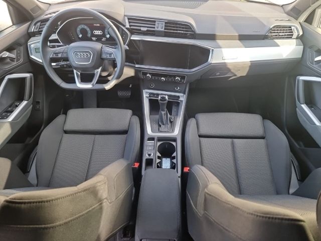 Fahrzeugabbildung Audi Q3 1.5 35 TFSI S LINE LED NAVI SHZ AHK KAMERA BR