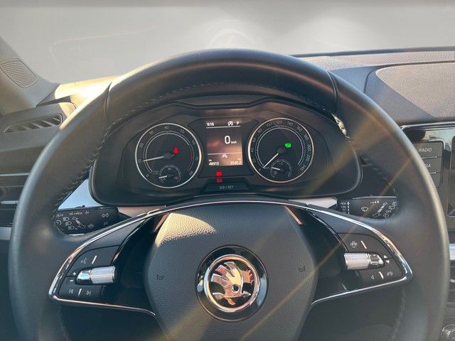 Fahrzeugabbildung SKODA Scala 1.0TSI DSG Clever LED+TEMPOMAT+KAMERA+++