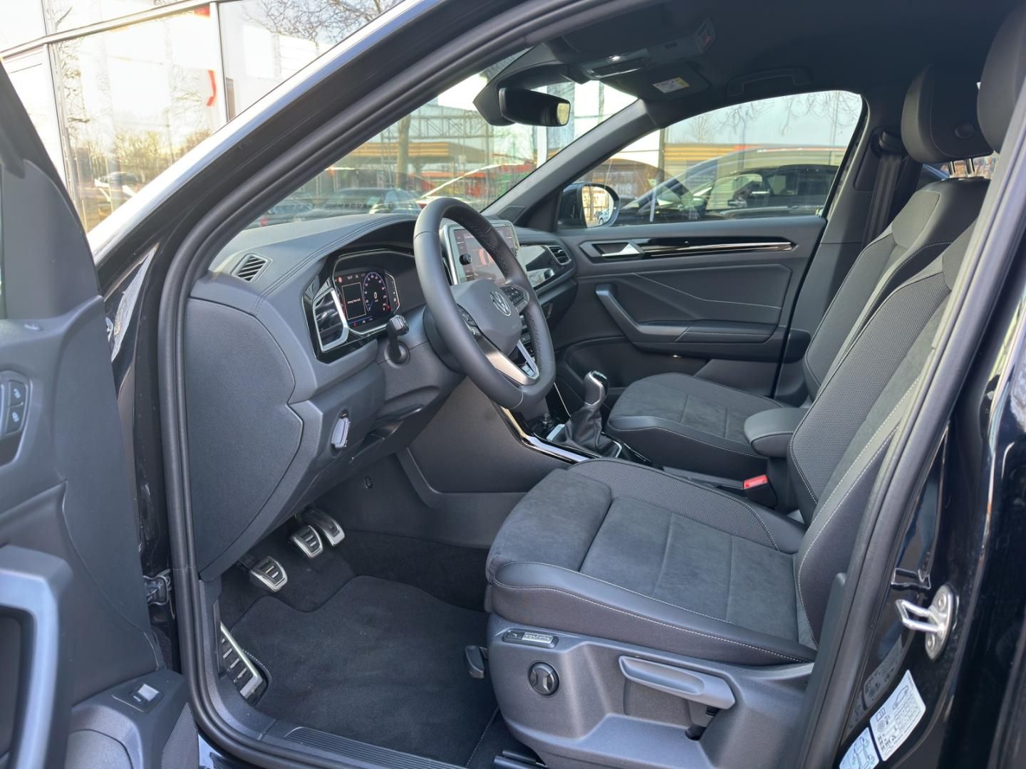 Fahrzeugabbildung Volkswagen T-ROC R-Line R-Line,Easy-Open,GJR,RFK,Navi,Clima