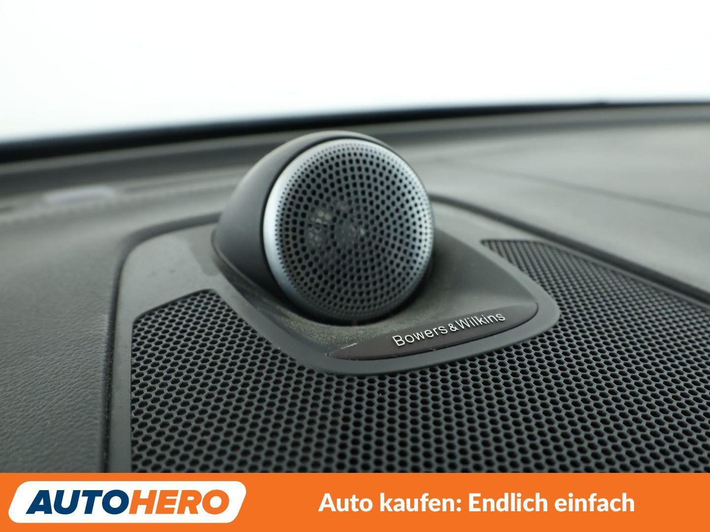 Volvo XC60 2.0 D5 R Design AWD Aut.*NAVI*HEAD-UP*LED*