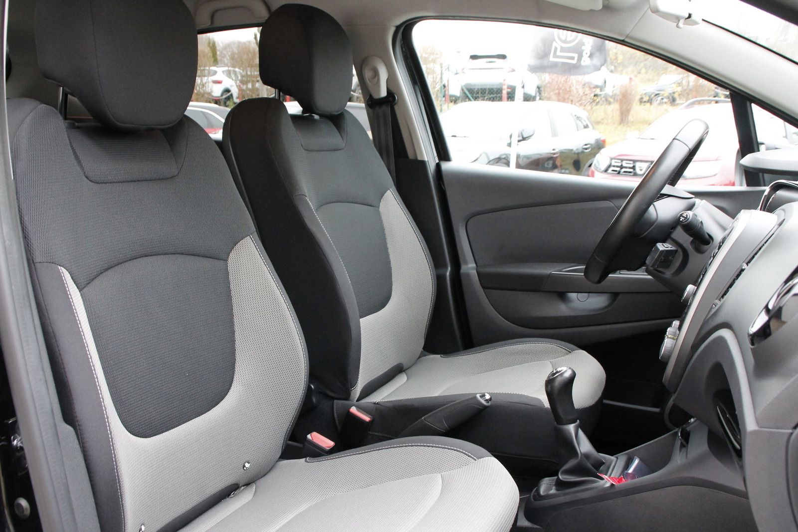 Fahrzeugabbildung Renault Captur Experience ja