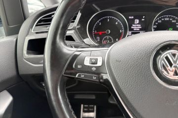 Volkswagen Touran - 8