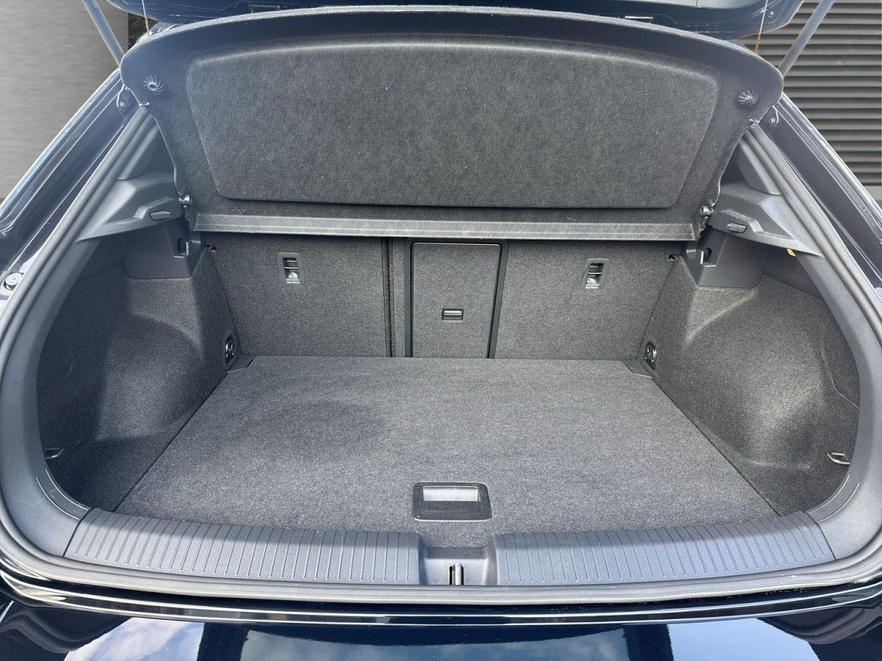 Volkswagen T-Roc - Bild 8
