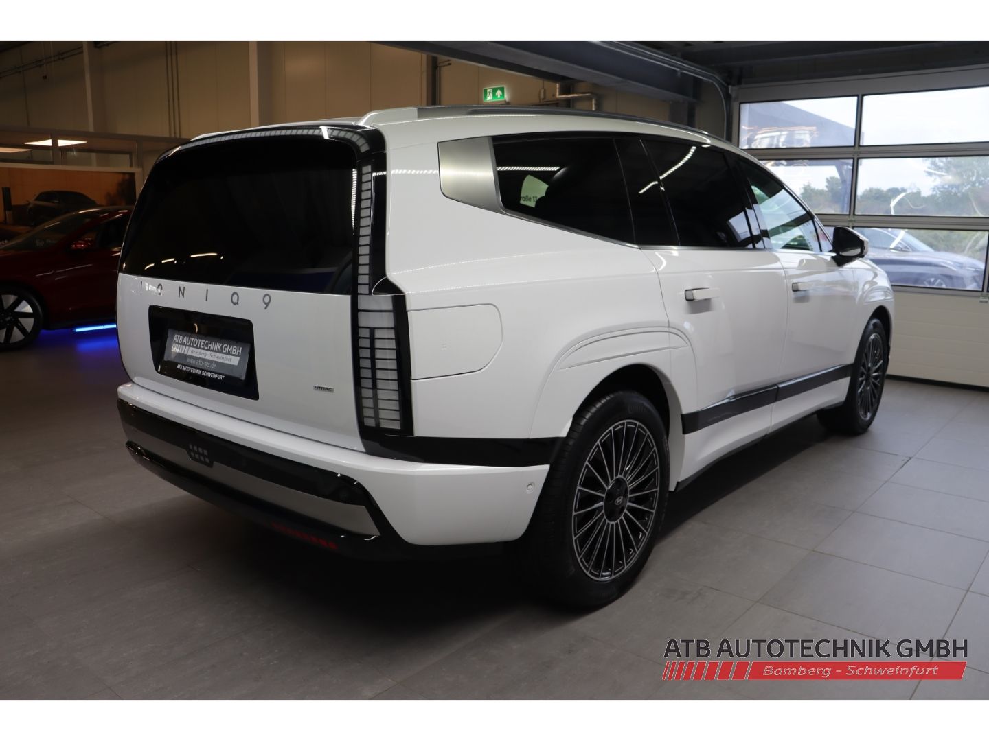 Fahrzeugabbildung Hyundai IONIQ 9 6-Sitzer MY26 UNIQ 110 kWh 307 PS PANO-D