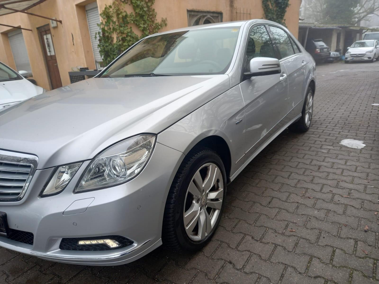 Mercedes-Benz E 350 CDI BlueEFFICIENCY ELEGANCE LUFTFEDERUNG