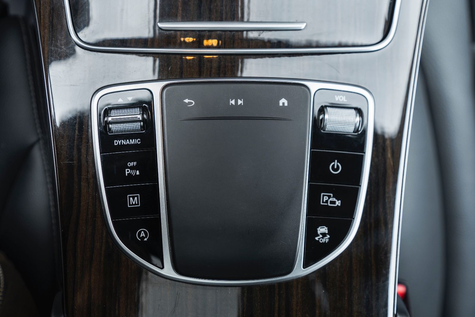 Fahrzeugabbildung Mercedes-Benz GLC 300 4Matic 360° LED TOTW PANO