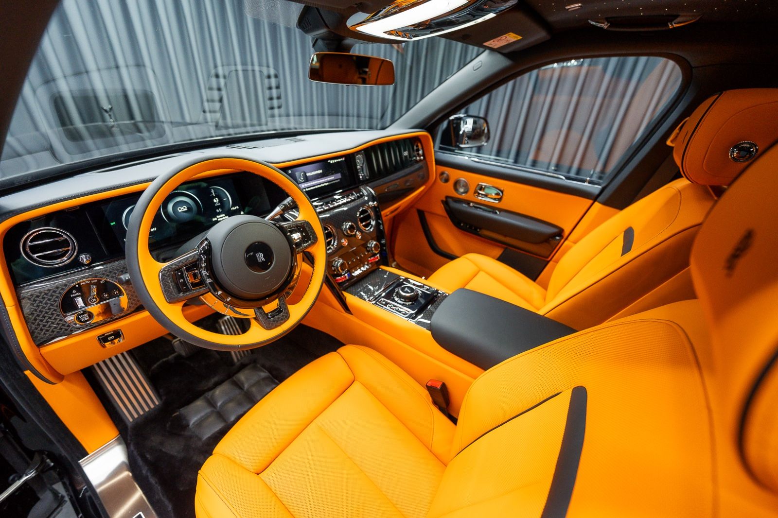 Fahrzeugabbildung Rolls-Royce Cullinan Black Badge 4Seats Starlight 2025 FULL