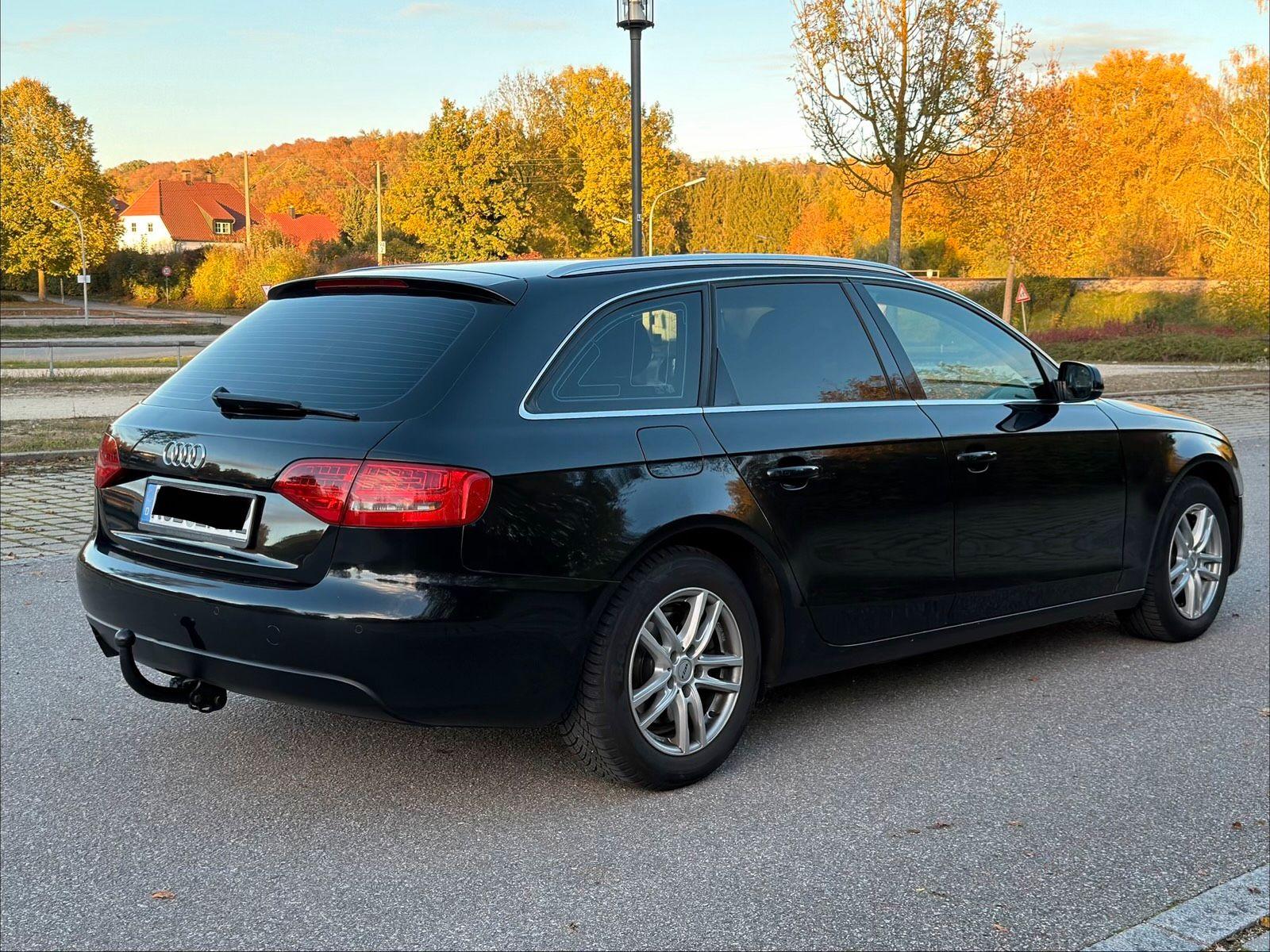 Audi A4 2009 — interior
